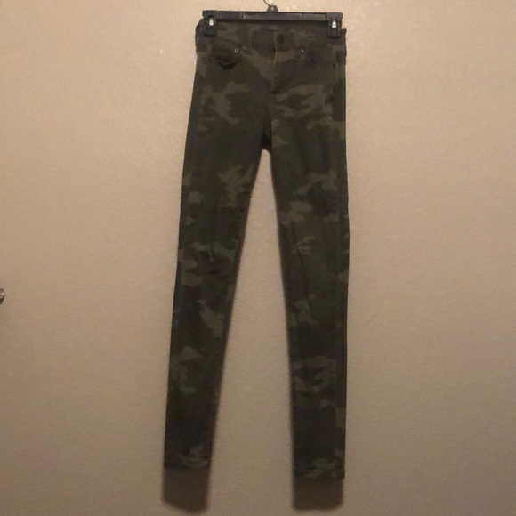 Camo Jeans - Picture 1 of 1